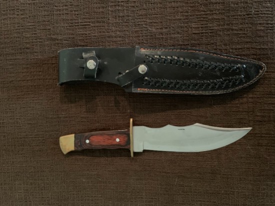 Pakistan knife with sheath 